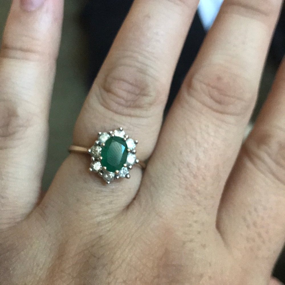 14kt gold diamond and emerald ring